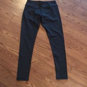 ⭐️WOMENS BLACK STRIPED LEGGINGS MEDIUM